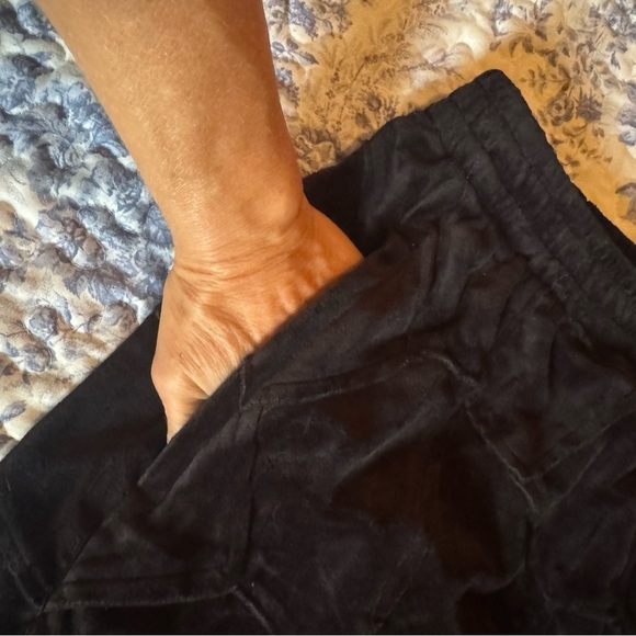 Supreme patchwork velour Black Shorts - Picture 8 of 12